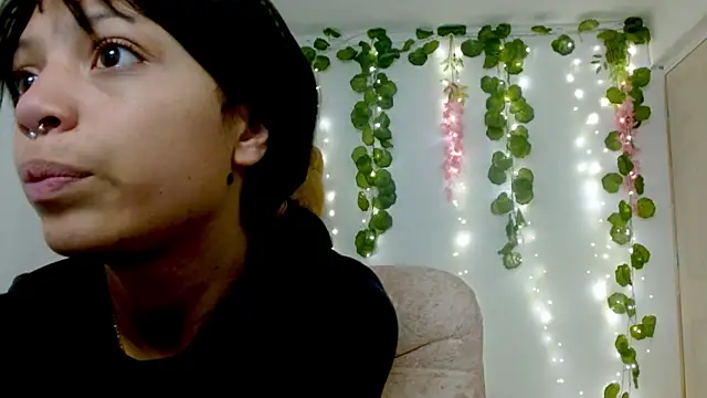 EIVIY1609 online show from 11/03/25, 01:56