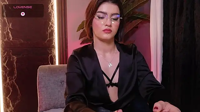 La Diabla 111  online show from 10/28/25, 07:27