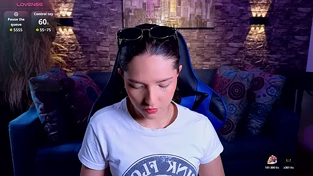 Snapshot of imrockstar chatting on 12/01/25, 07:30 imrockstar online show from 12/01/25, 07:30