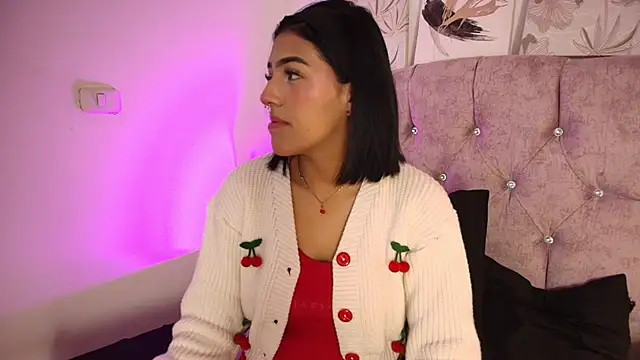 Dulce Bella  online show from 02/03/26, 03:48