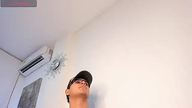 Tthiago cruz online show from 10/07/25, 09:56