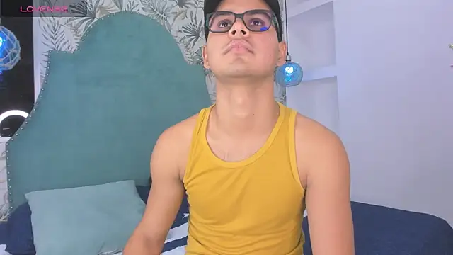 Tthiago cruz online show from 10/14/25, 09:04