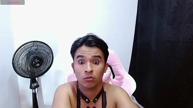 Snapshot of DayroDuran chatting on 10/01/25, 06:47 DayroDuran online show from 10/01/25, 06:47