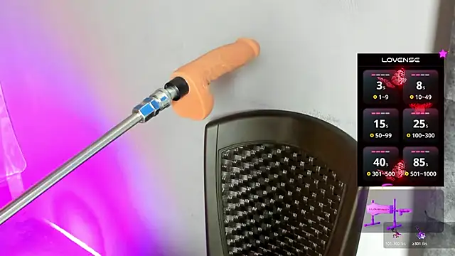 Snapshot of lau-hot chatting on 10/26/25, 07:42 lau-hot online show from 10/26/25, 07:42