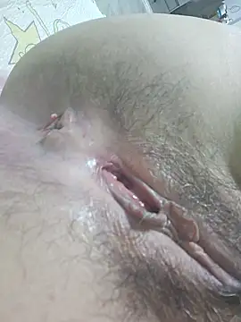 Snapshot of sklkeee05 chatting on 10/17/25, 08:50 sklkeee05 online show from 10/17/25, 08:50