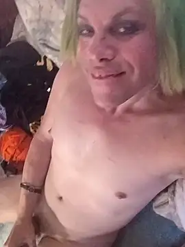 Snapshot of Rogue369 chatting on 10/20/25, 09:48 Rogue369 online show from 10/20/25, 09:48