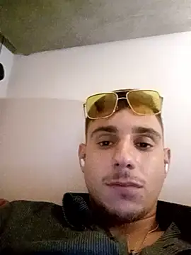 Snapshot of Gabbodizona chatting on 09/13/25, 02:44 Gabbodizona online show from 09/13/25, 02:44