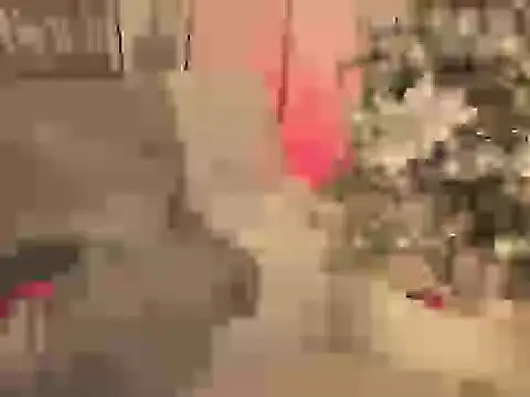 Snapshot of Elyross1_ chatting on 12/05/25, 12:19 Elyross1 online show from 12/05/25, 12:19