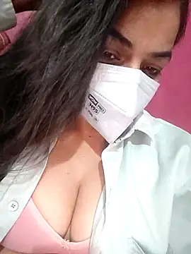 Snapshot of the_saavi chatting on 12/04/25, 06:27 the saavi online show from 12/04/25, 06:27