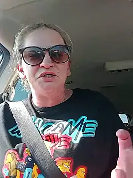 Goldenndoll online show from 11/17/25, 04:46