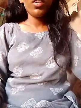 Snapshot of Riya_patola chatting on 05/09/26, 04:28 Riya patola online show from 05/09/26, 04:28