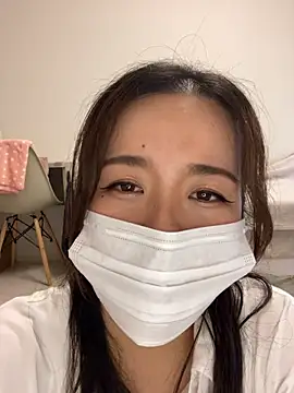 Snapshot of NATSUMI00 chatting on 09/21/25, 06:26 NATSUMI00 online show from 09/21/25, 06:26
