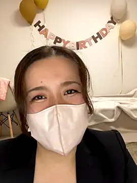 Snapshot of NATSUMI00 chatting on 10/11/25, 11:53 NATSUMI00 online show from 10/11/25, 11:53