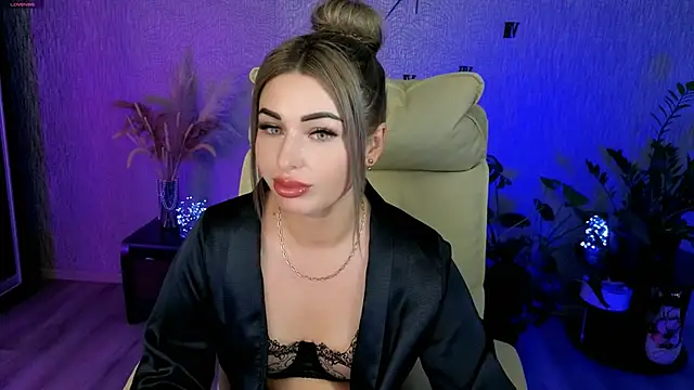 Snapshot of NikkiiStill chatting on 06/29/26, 02:29 NikkiiStill online show from 06/29/26, 02:29