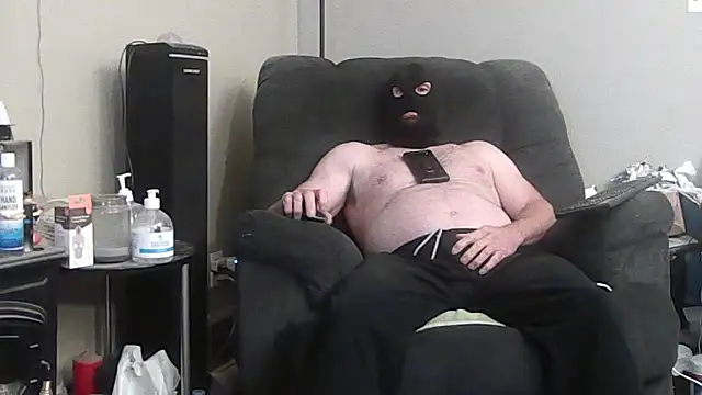 Snapshot of bigman1947 chatting on 11/03/25, 12:35 bigman1947 online show from 11/03/25, 12:35