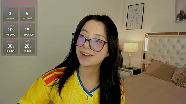 Snapshot of Zoe_Xra chatting on 06/23/26, 08:29 Zoe Xra online show from 06/23/26, 08:29