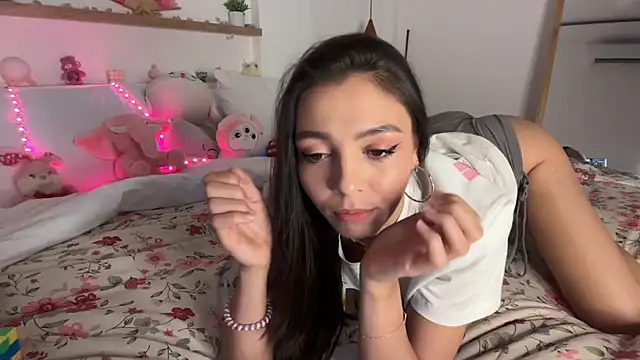 keirasworld online show from 11/11/25, 12:21