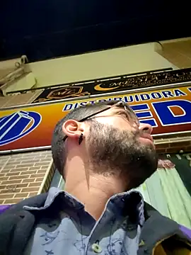 Snapshot of DanteWinter chatting on 11/07/25, 02:11 DanteWinter online show from 11/07/25, 02:11