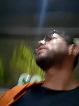 Snapshot of DanteWinter chatting on 11/14/25, 02:21 DanteWinter online show from 11/14/25, 02:21