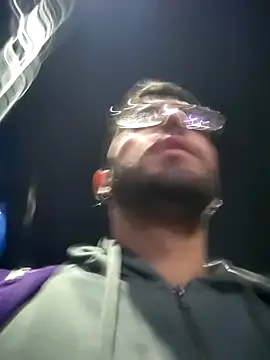 Snapshot of DanteWinter chatting on 11/17/25, 12:27 DanteWinter online show from 11/17/25, 12:27