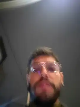 Snapshot of DanteWinter chatting on 11/24/25, 02:44 DanteWinter online show from 11/24/25, 02:44