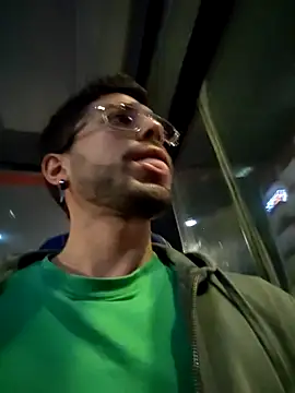 Snapshot of DanteWinter chatting on 12/05/25, 02:20 DanteWinter online show from 12/05/25, 02:20