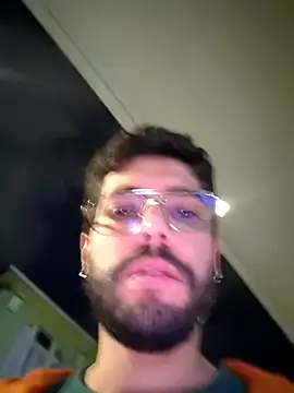 Snapshot of DanteWinter chatting on 12/18/25, 02:17 DanteWinter online show from 12/18/25, 02:17