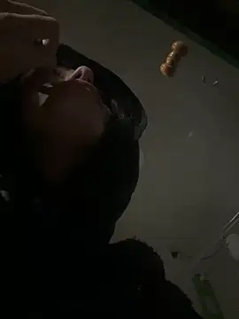 Snapshot of XBODTRIIPX chatting on 12/19/25, 04:08 XBODTRIIPX online show from 12/19/25, 04:08