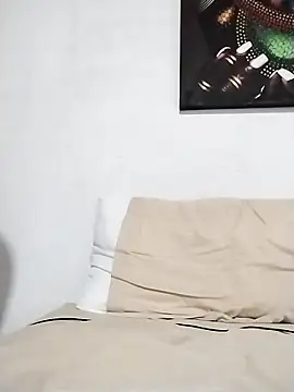 latinblack16 online show from 10/24/25, 03:25