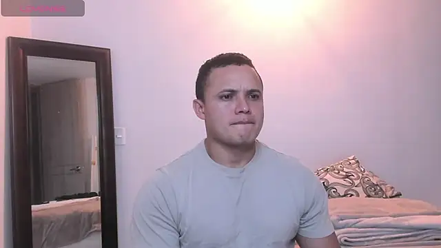 Snapshot of KingLevi01 chatting on 09/21/25, 02:35 KingLevi01 online show from 09/21/25, 02:35