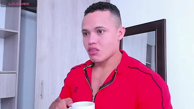 Snapshot of KingLevi01 chatting on 09/30/25, 04:34 KingLevi01 online show from 09/30/25, 04:34