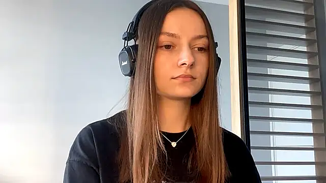 Snapshot of SoulHiperAgne_ chatting on 09/22/25, 11:45 SoulHiperAgne  online show from 09/22/25, 11:45