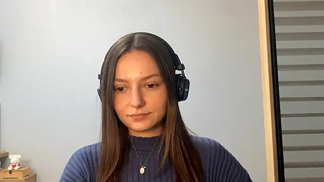 Snapshot of SoulHiperAgne_ chatting on 10/04/25, 03:10 SoulHiperAgne  online show from 10/04/25, 03:10