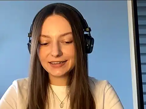 Snapshot of SoulHiperAgne_ chatting on 10/06/25, 01:08 SoulHiperAgne  online show from 10/06/25, 01:08