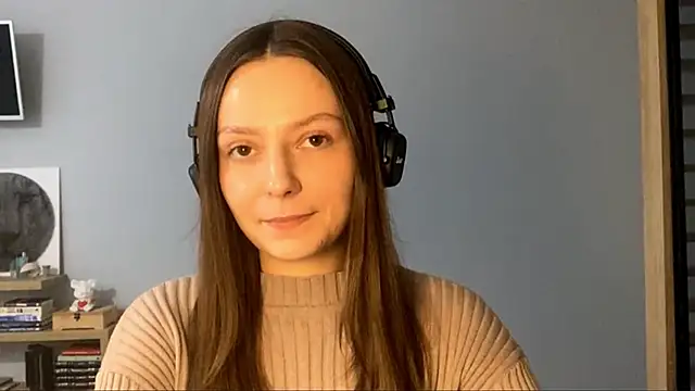 Snapshot of SoulHiperAgne_ chatting on 10/24/25, 01:29 SoulHiperAgne  online show from 10/24/25, 01:29