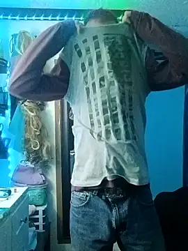 Snapshot of Mrluckstick chatting on 11/28/25, 06:49 Mrluckstick online show from 11/28/25, 06:49