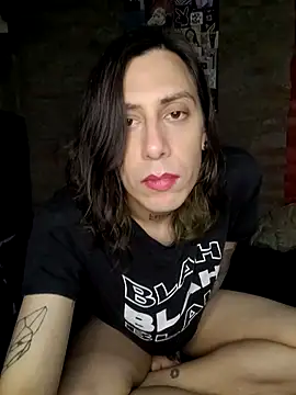 Snapshot of deniagomez69 chatting on 10/04/25, 04:21 deniagomez69 online show from 10/04/25, 04:21