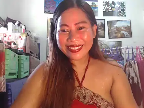 Snapshot of filipina_beauty chatting on 10/18/25, 01:52 filipina beauty online show from 10/18/25, 01:52