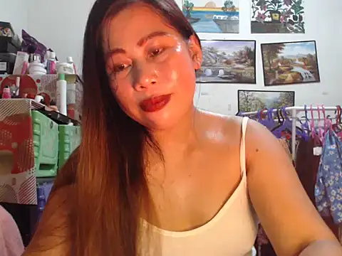 Snapshot of filipina_beauty chatting on 12/17/25, 05:08 filipina beauty online show from 12/17/25, 05:08
