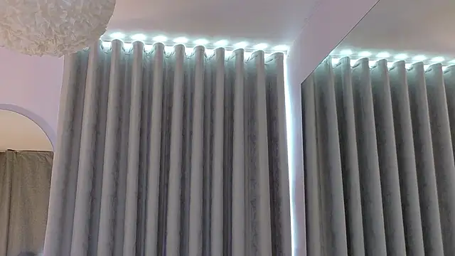 NicoleArmani online show from 04/02/26, 07:44