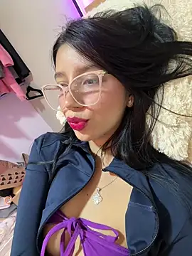 Snapshot of Min_junn chatting on 10/07/25, 02:09 Min junn online show from 10/07/25, 02:09