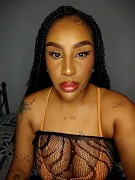 Snapshot of Queen_Amara chatting on 05/07/26, 03:45 Queen Amara online show from 05/07/26, 03:45