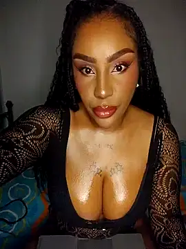 Snapshot of Queen_Amara chatting on 05/10/26, 03:44 Queen Amara online show from 05/10/26, 03:44
