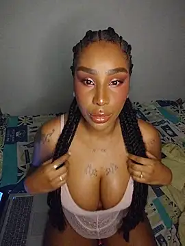 Snapshot of Queen_Amara chatting on 05/28/26, 03:59 Queen Amara online show from 05/28/26, 03:59