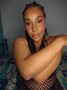 Snapshot of Queen_Amara chatting on 05/29/26, 03:48 Queen Amara online show from 05/29/26, 03:48