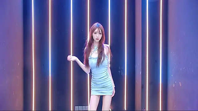 queen-001 online show from 10/14/25, 11:49