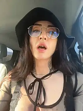 nikkaanderic online show from 03/24/26, 03:17