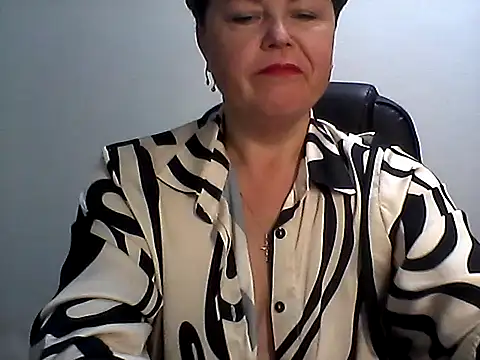 EllaLove2277 online show from 10/19/25, 05:08