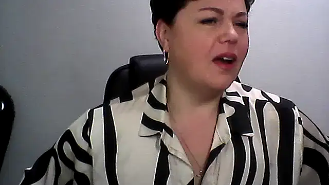 EllaLove2277 online show from 12/03/25, 05:37