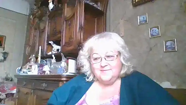 Snapshot of Lala-Love56 chatting on 09/13/25, 12:38 Lala-Love56 online show from 09/13/25, 12:38